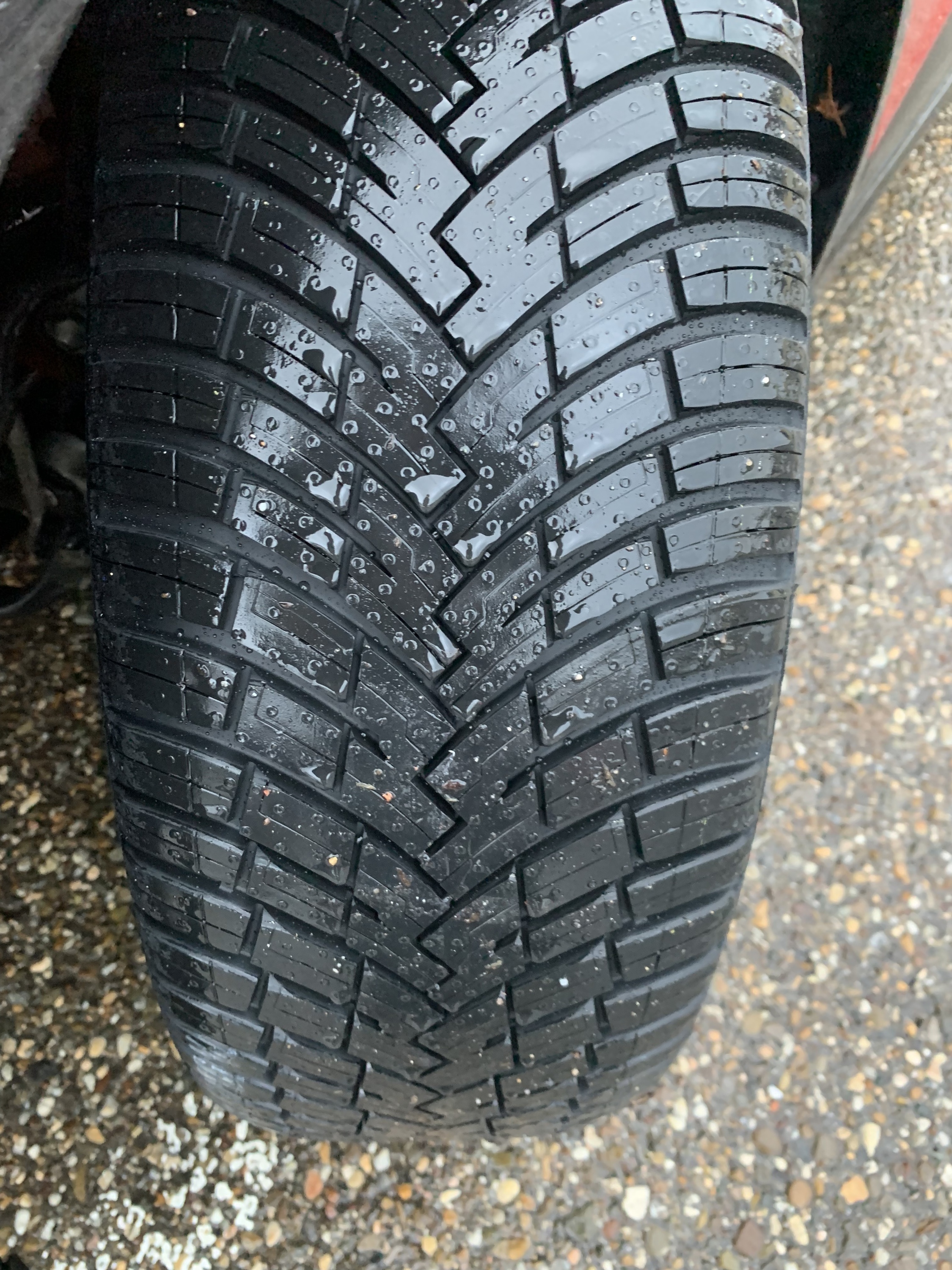 Allseason 215/45r20 …..geil , leise, ….sicher👍