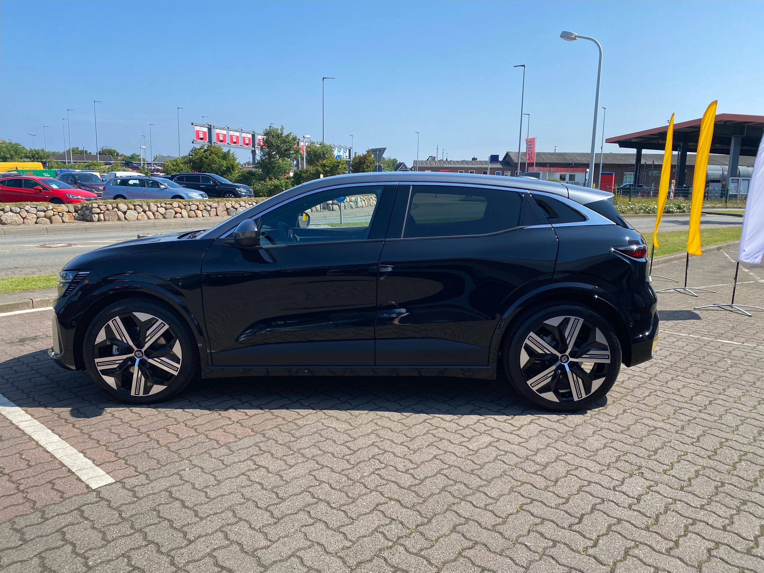 Vorstellung im Autohaus Black Pearl mit Dolomit Grauen Dach 25.6.2022